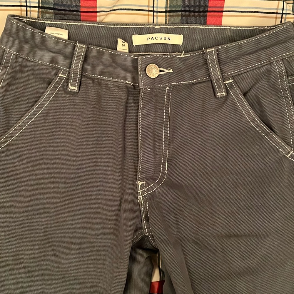 Pacsun. Woman’s size 23. Low rise carpenter.